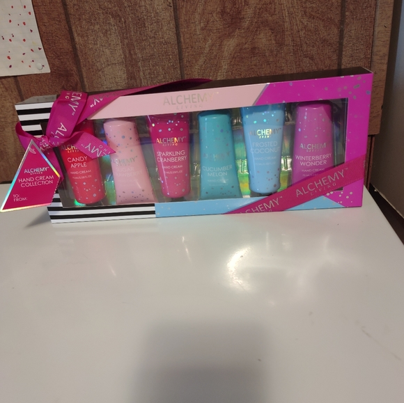 BRAND NEW!!! ALCHEMY LIVING HAND CREAM COLLECTION. - Picture 3 of 8